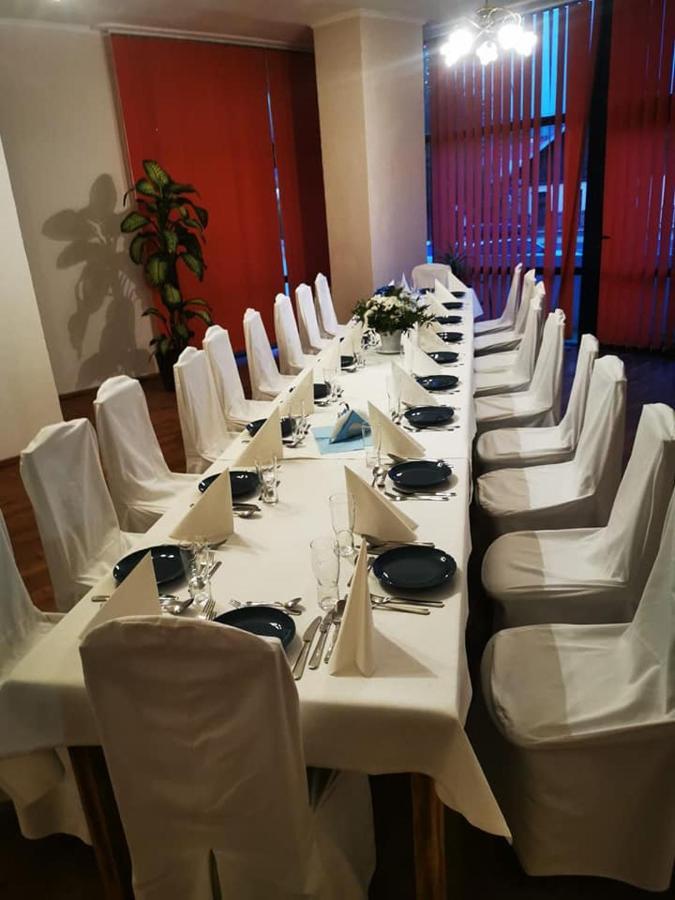 Dom Turysty Sanok Aparthotel Екстериор снимка
