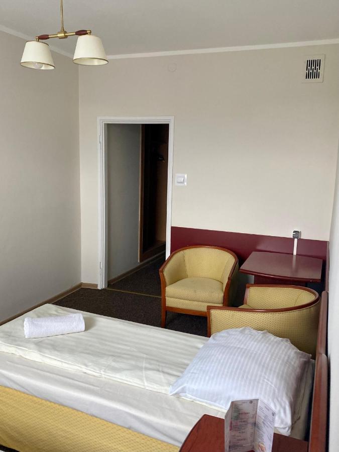 Dom Turysty Sanok Aparthotel Екстериор снимка