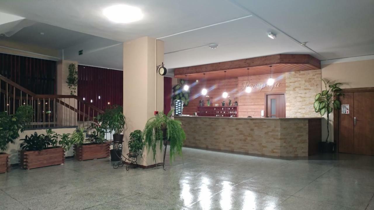 Dom Turysty Sanok Aparthotel Екстериор снимка